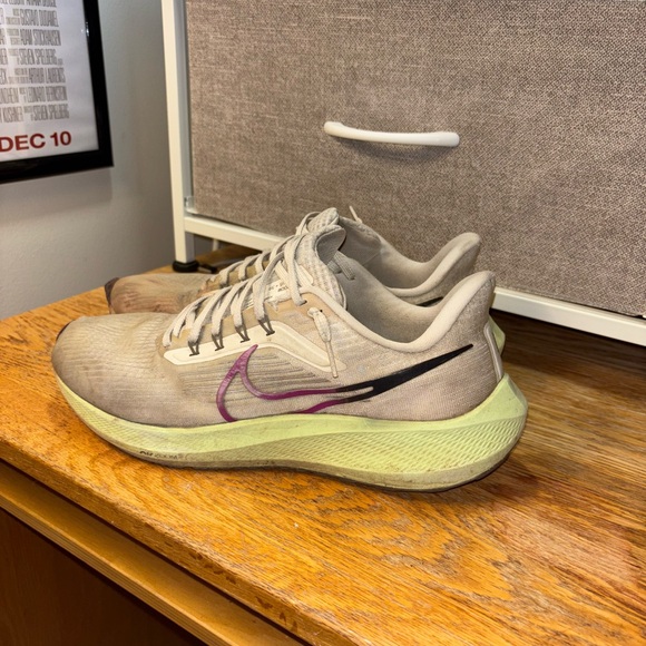 Nike Running Shoes (Used) - Picture 1 of 4